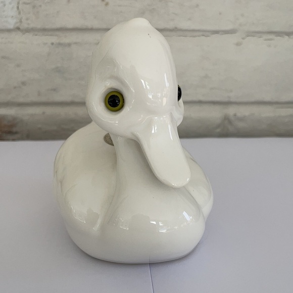 Canadian Pottery Duck Baby Duckling With Realistic Eyes - Picture 7 of 11
